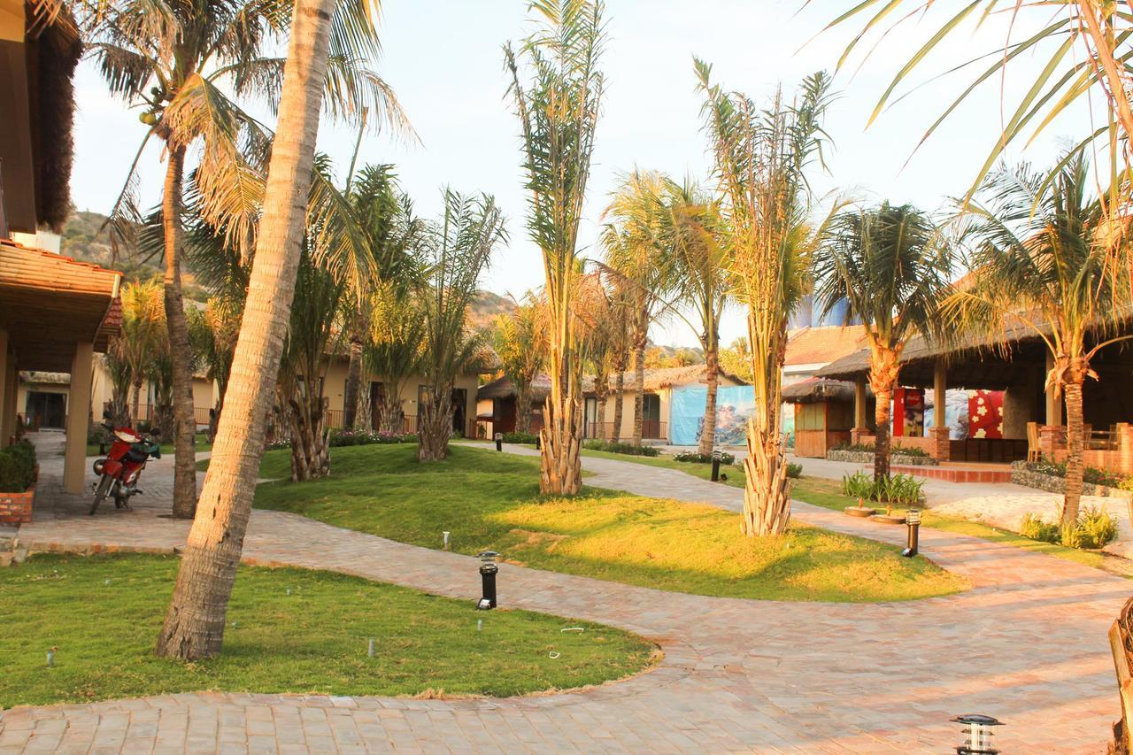 Eagles Beach Resort Phan Thiết Zewnętrze zdjęcie